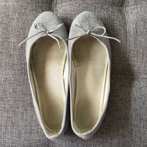 Grey flannel ballet flats